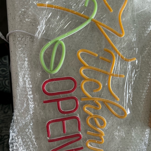 Neon Kitchen Open Sign - Picture 2 of 2